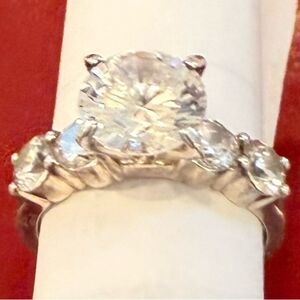 Around 1 ct 925 Brilliant Rd Center 4 Rd Accents CZ Bridal Cocktail Ring Sz 5